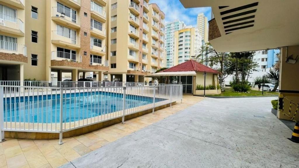 Com Piscina Apartamento *